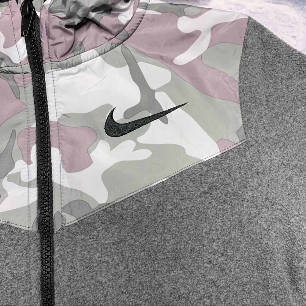 Nike Therma Dri-Fit Fleece in Grey/Camo - Picture 3 of 9